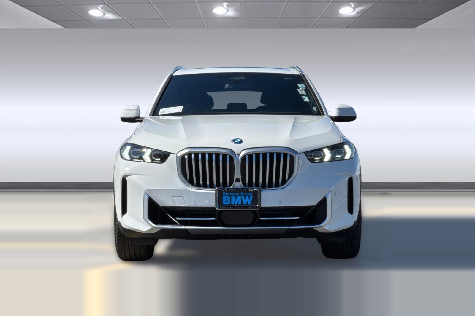 Used 2025 BMW X5 xDrive50e image 5