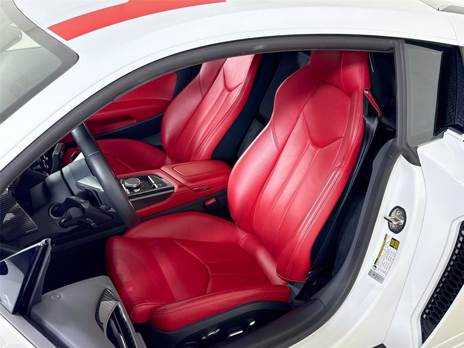 Used 2018 Audi R8 V10 w/ Premium Package image 12