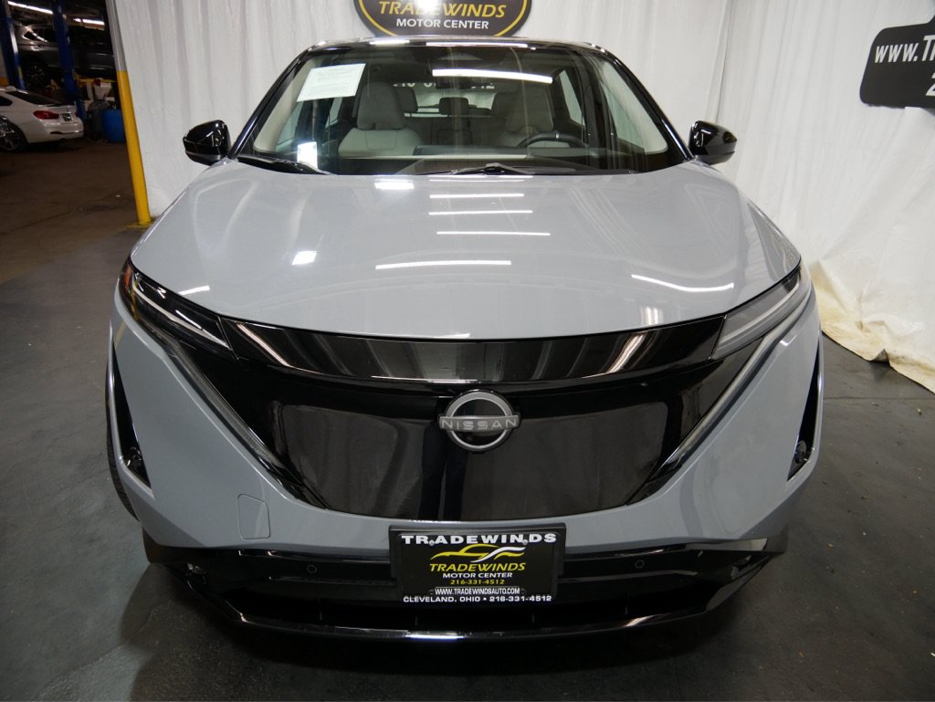 Used 2024 Nissan Ariya AWD image 2