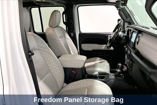 Used 2022 Jeep Wrangler Unlimited Sahara AWD/4WD image 40