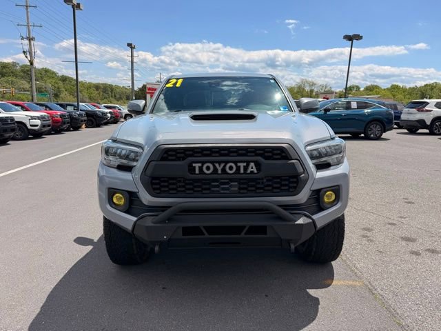 Used 2021 Toyota Tacoma TRD Sport w/ Technology Package AWD/4WD image 3