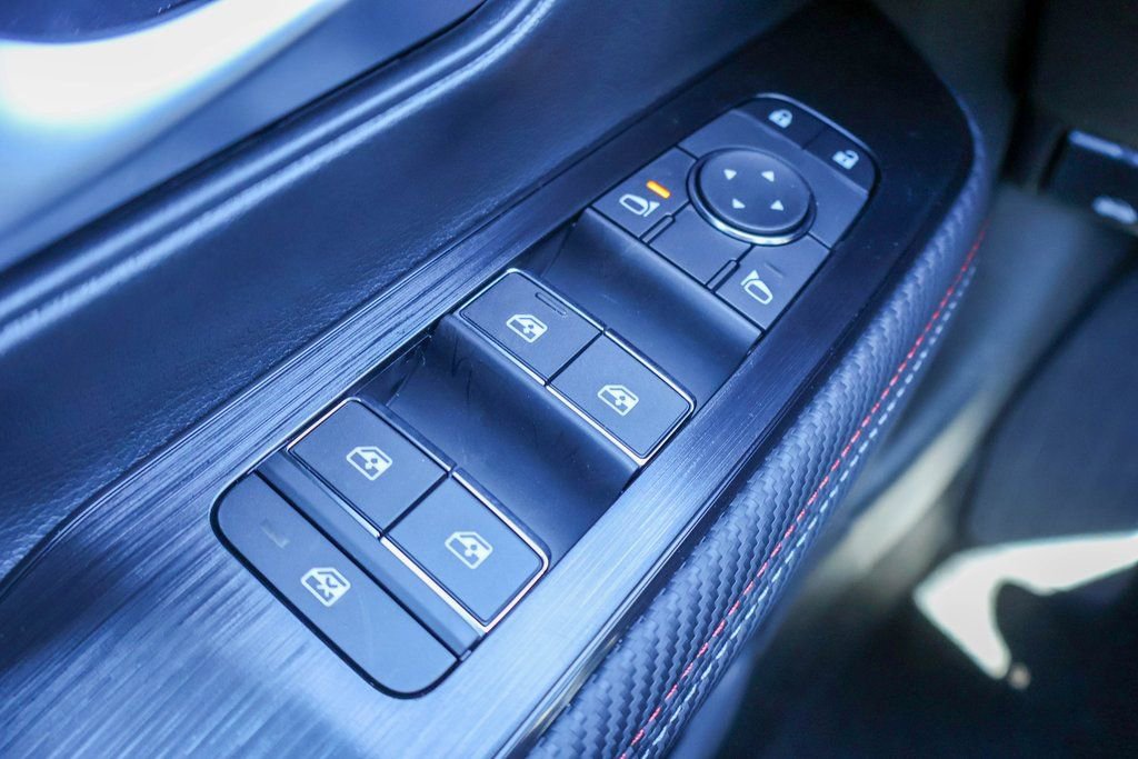 New 2026 Nissan Kicks SR image 14