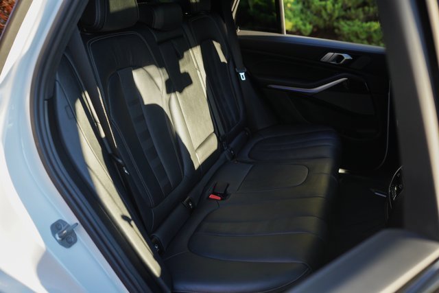 Used 2021 BMW X5 xDrive40i w/ M Sport Package image 24