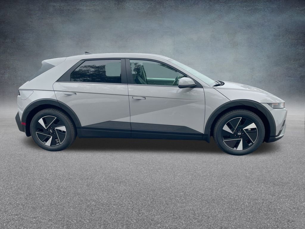 New 2025 Hyundai Ioniq 5 SE image 32