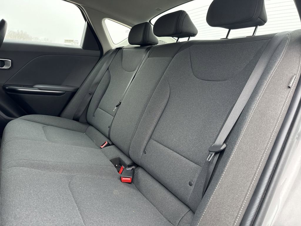 Used 2025 Kia K4 LXS image 24