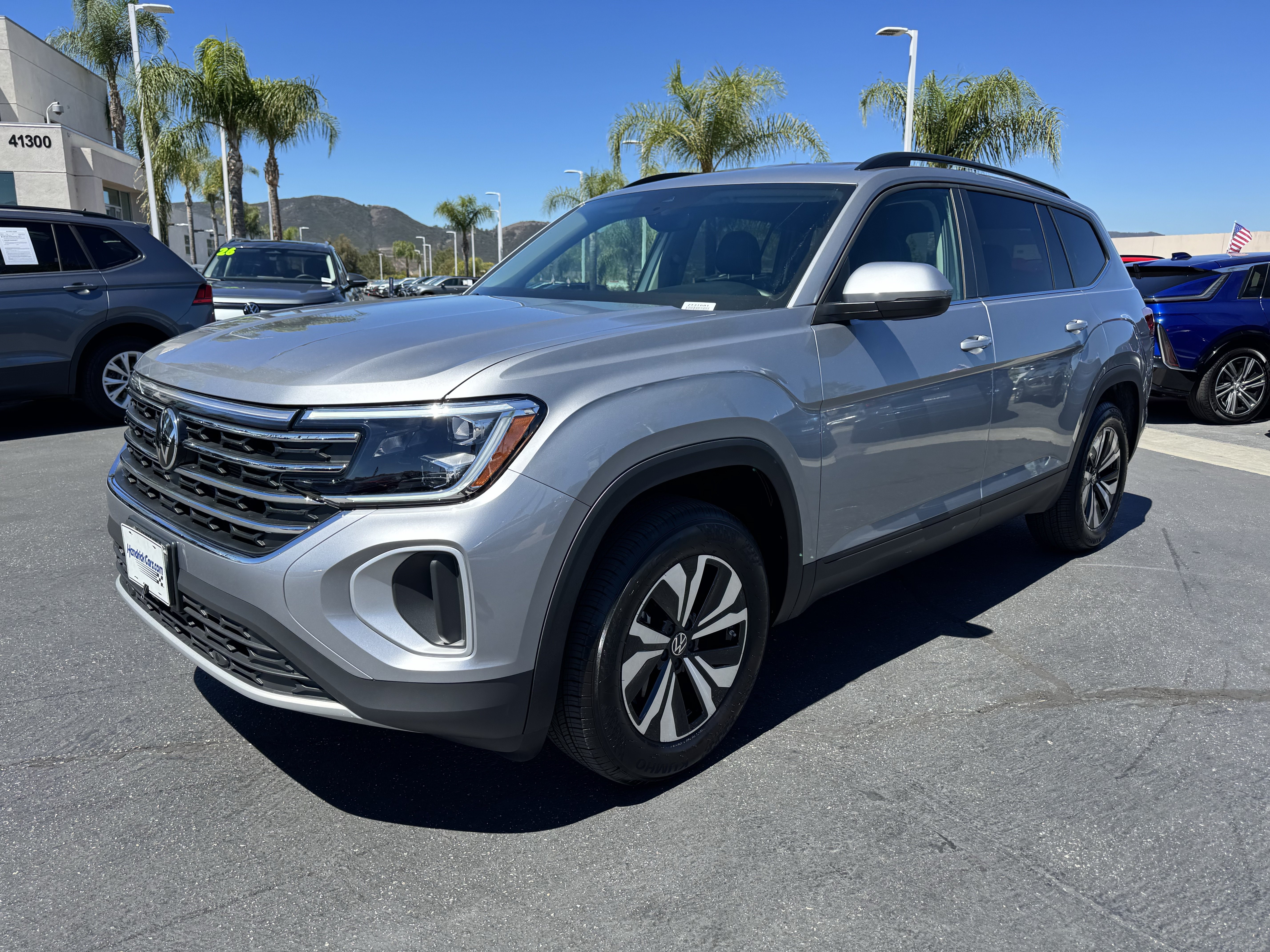 Used 2026 Volkswagen Atlas SE FWD image 4