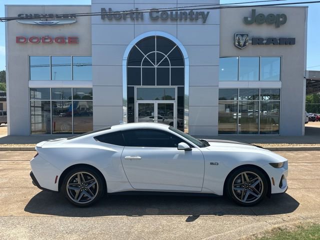 Used 2025 Ford Mustang GT Premium RWD image 1