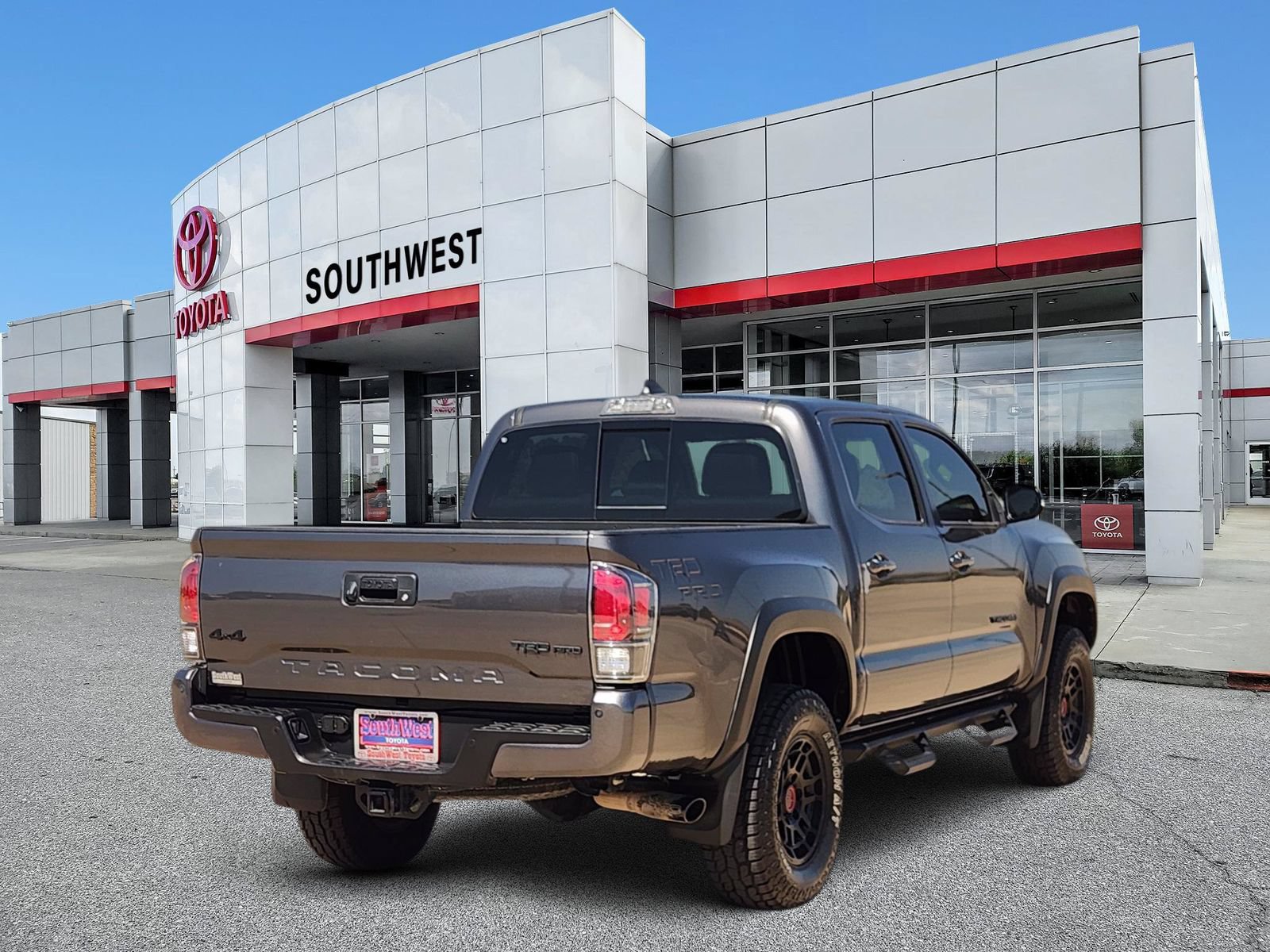 Used 2023 Toyota Tacoma TRD Pro AWD/4WD image 5