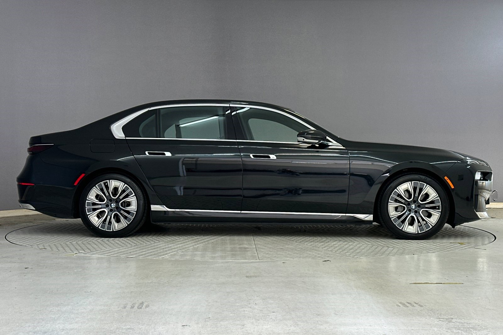 Certified 2024 BMW i7 xDrive60 AWD/4WD image 7