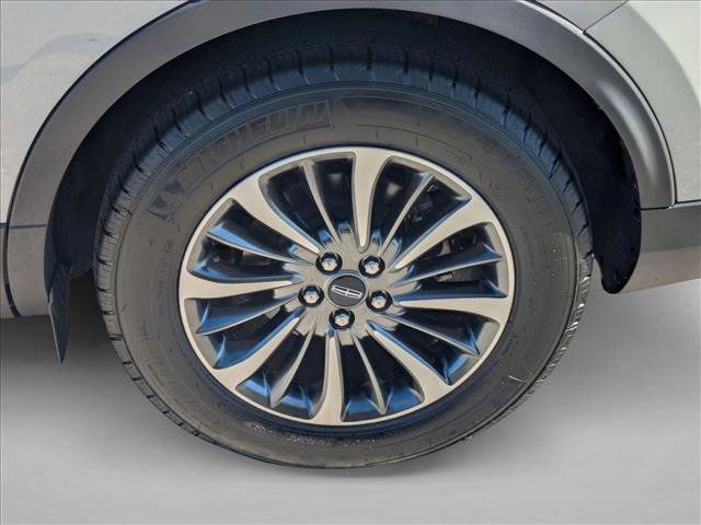 Used 2022 Lincoln Nautilus FWD w/ Premium Package image 24