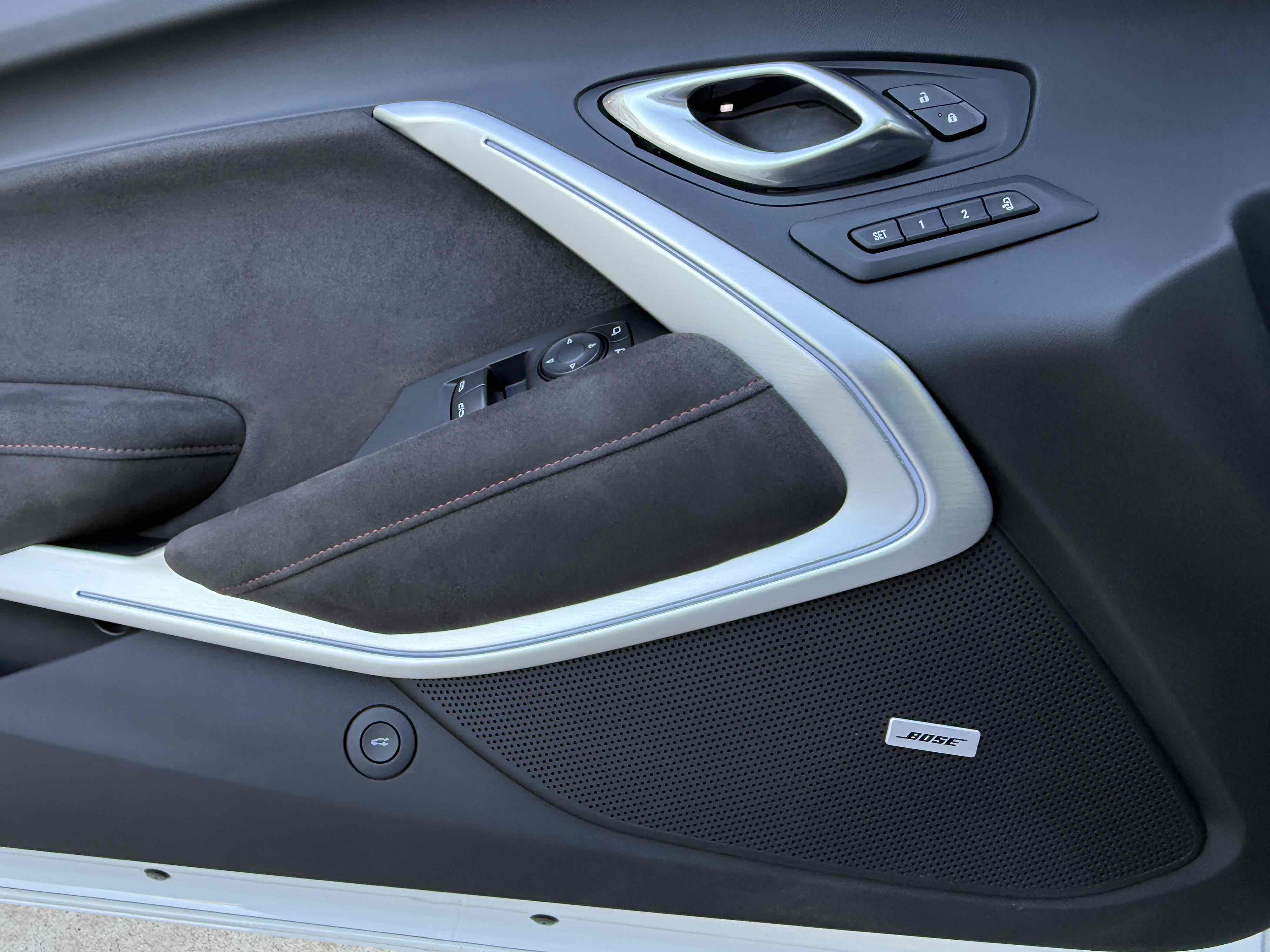 Used 2018 Chevrolet Camaro ZL1 image 47