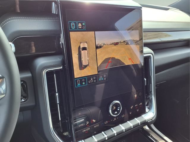 New 2026 GMC Yukon XL Elevation AWD/4WD image 9