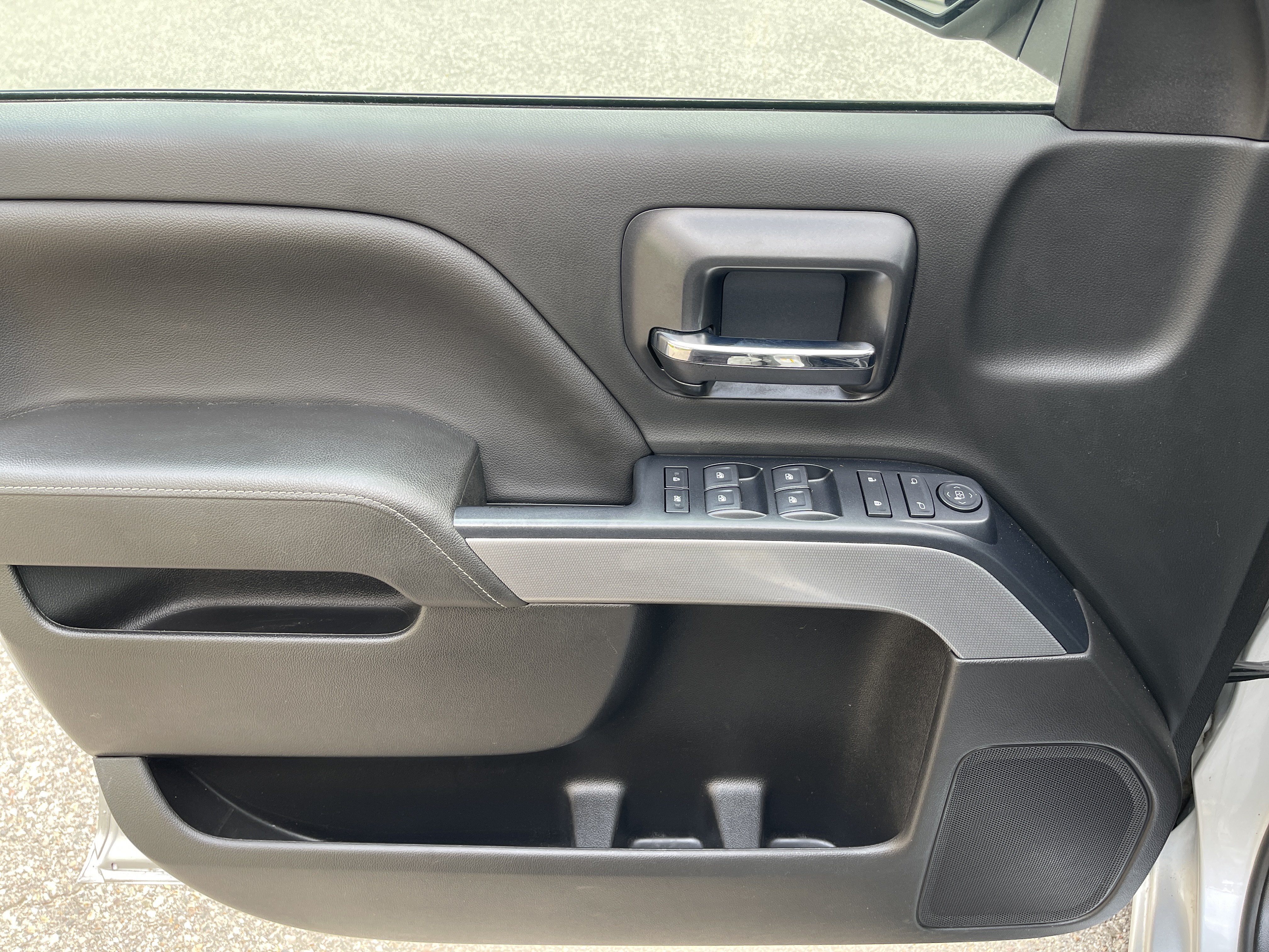 Used 2019 Chevrolet Silverado 1500 LT w/ All Star Edition AWD/4WD image 12