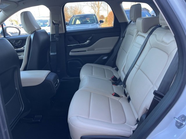 Used 2025 Lincoln Corsair Grand Touring w/ Equipment Group 301A image 13