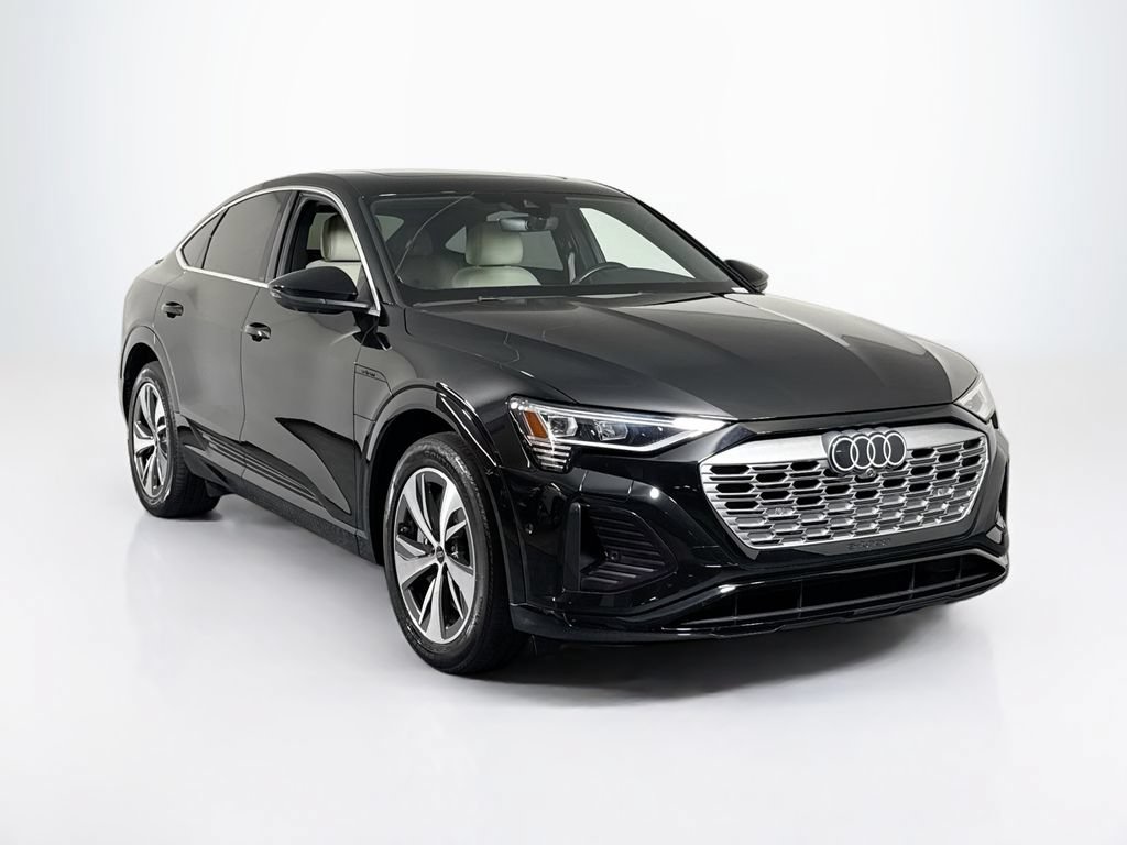 Used 2024 Audi Q8 e-tron Premium Plus w/ Premium Plus Package AWD/4WD image 7
