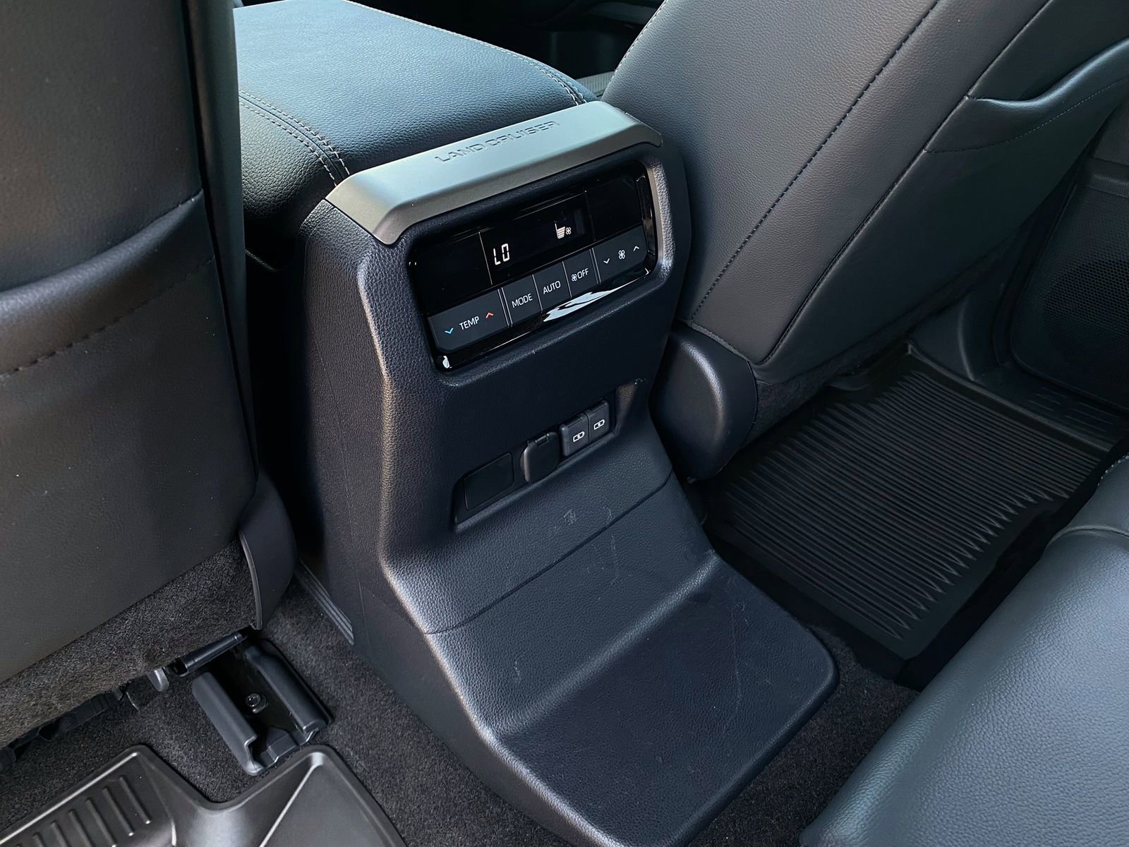 Used 2025 Toyota Land Cruiser w/ Premium Package AWD/4WD image 33
