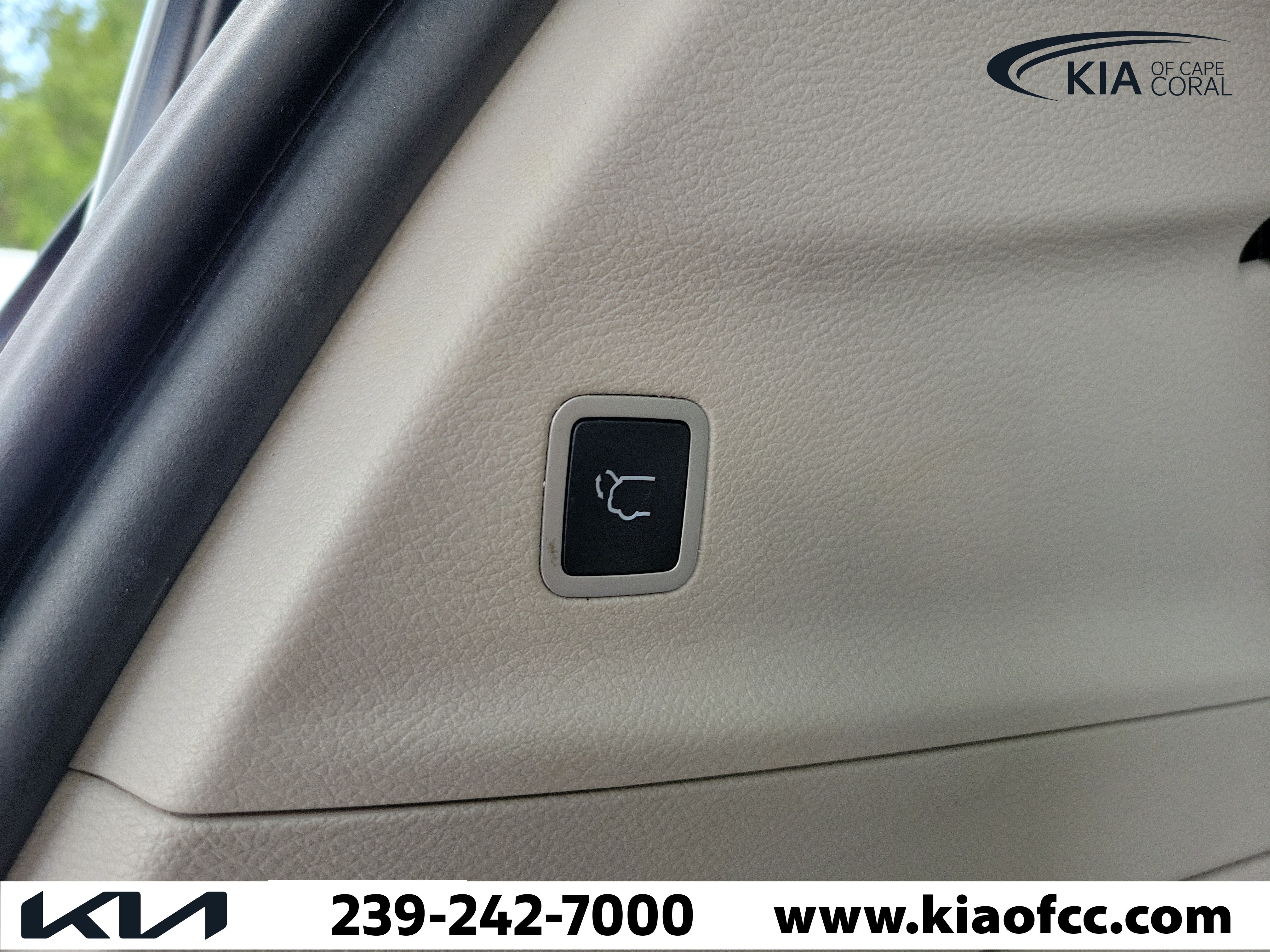 Used 2020 Chrysler Pacifica Touring-L Plus FWD image 11