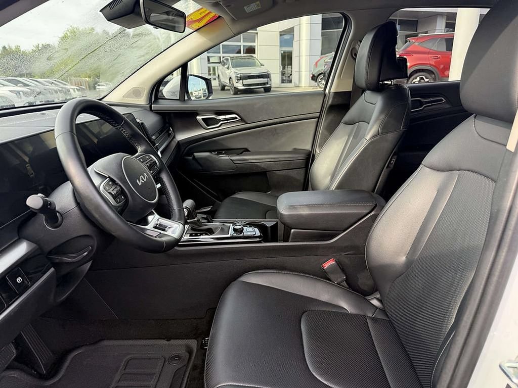 Used 2024 Kia Sportage EX FWD image 19