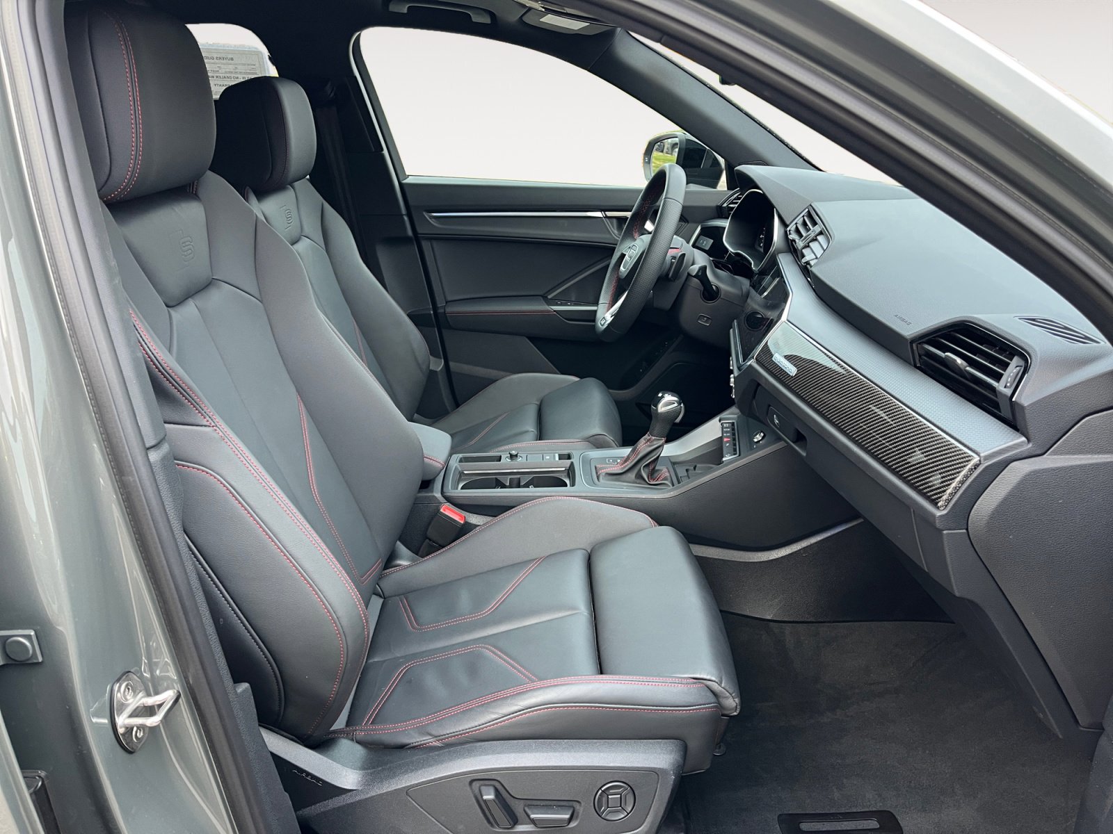 Used 2025 Audi Q3 2.0T Premium Plus image 15