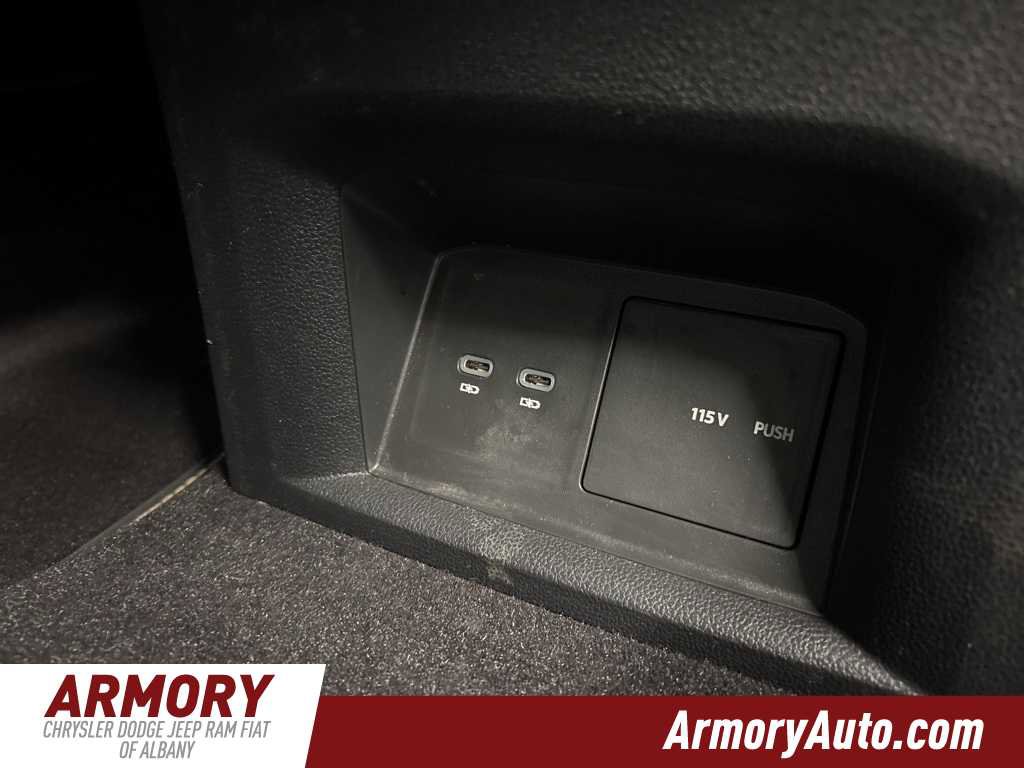 Used 2022 Volkswagen Atlas SE w/ Panoramic Sunroof Package image 40