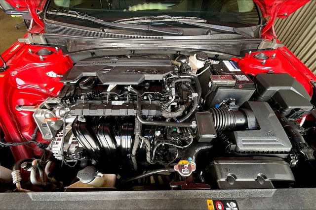 Certified 2021 Hyundai Elantra SEL FWD image 12
