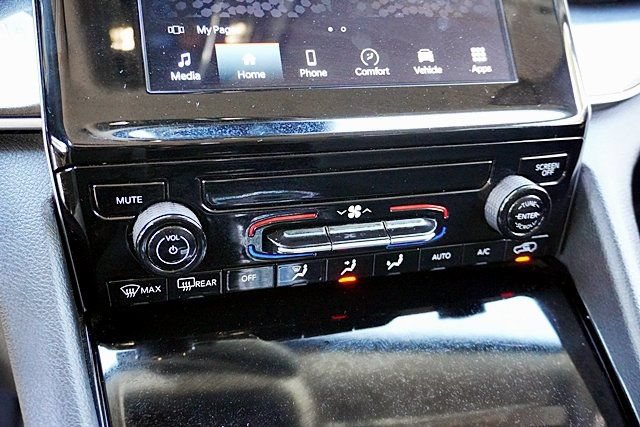Used 2023 Jeep Grand Cherokee L Laredo RWD image 29