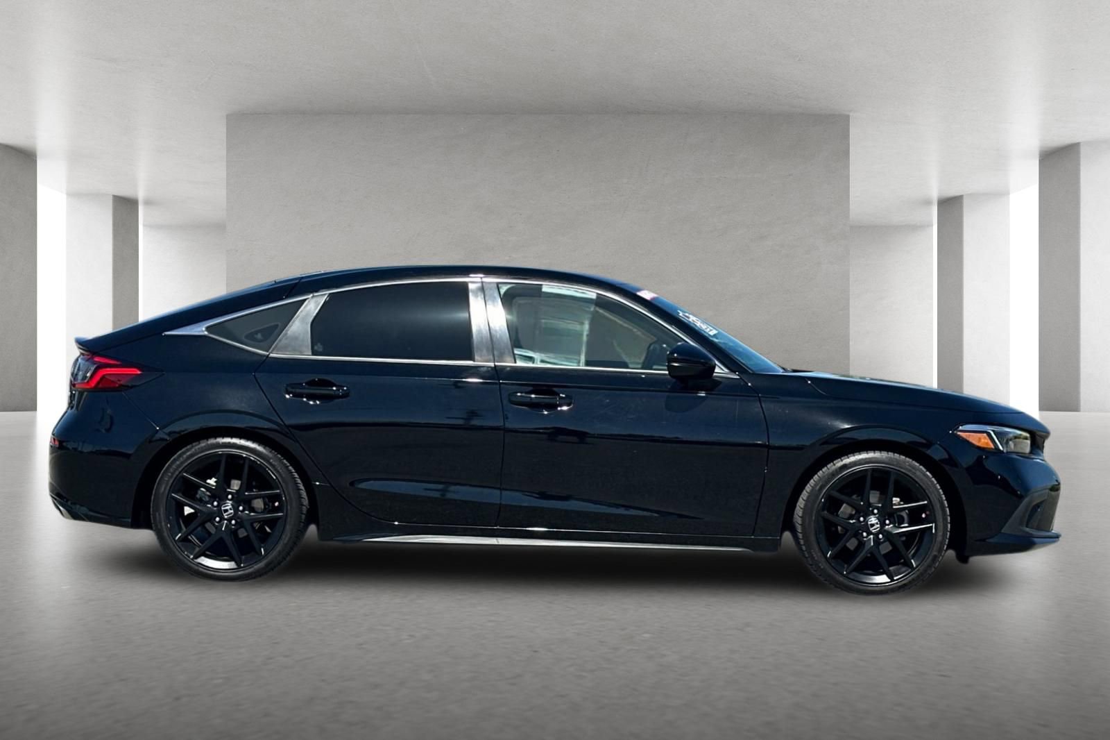 Certified 2022 Honda Civic Sport Touring image 3