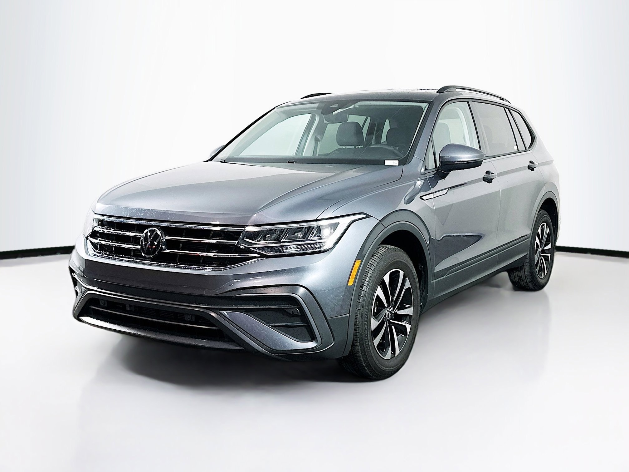 Used 2023 Volkswagen Tiguan S w/ IQ.Drive Package image 3