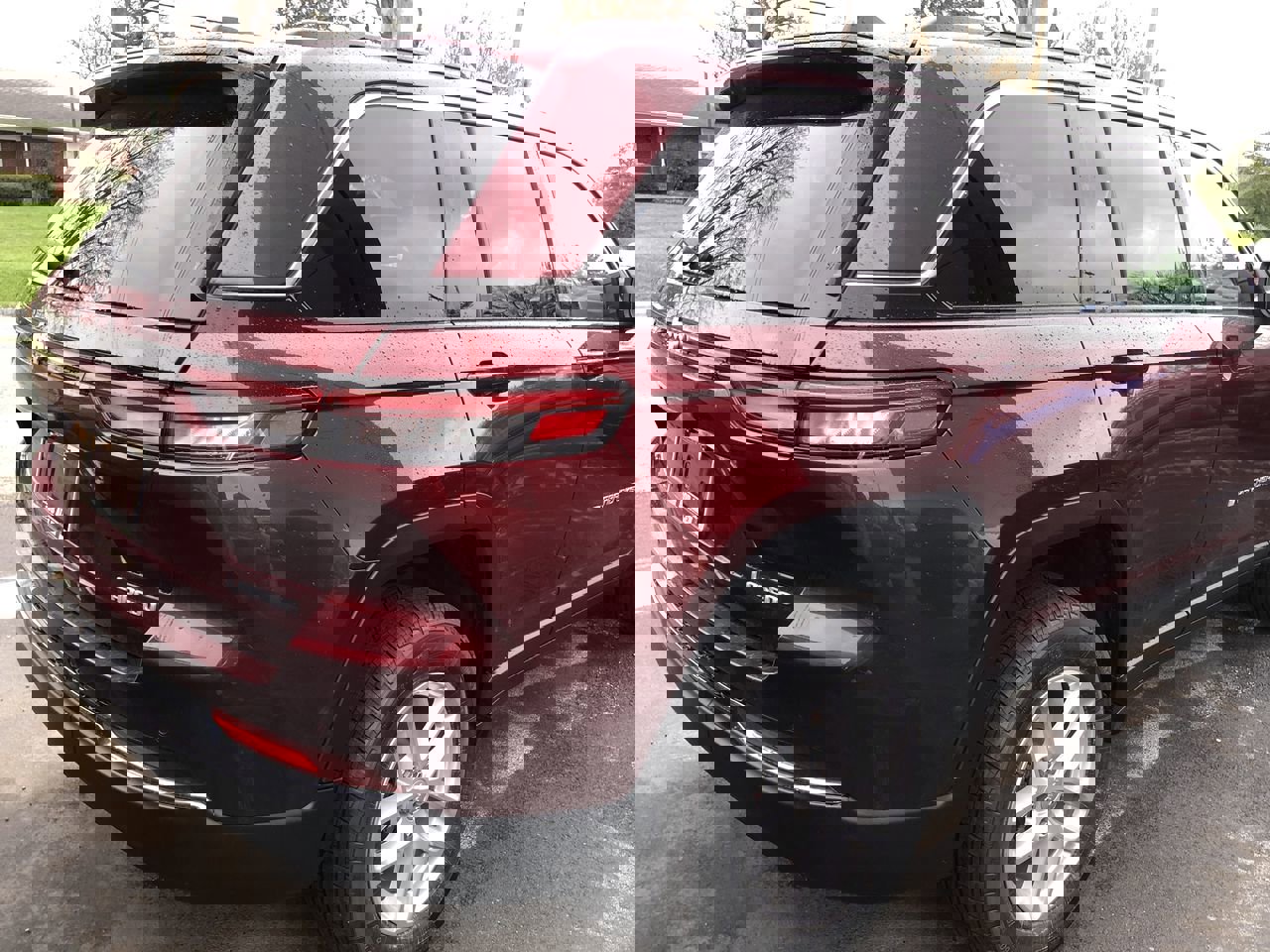 New 2026 Jeep Grand Cherokee Laredo image 5