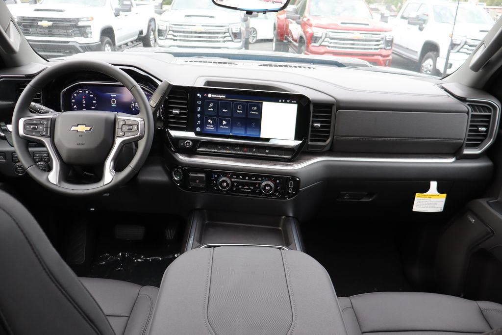 New 2026 Chevrolet Silverado 2500 LTZ w/ LTZ Convenience Package AWD/4WD image 20