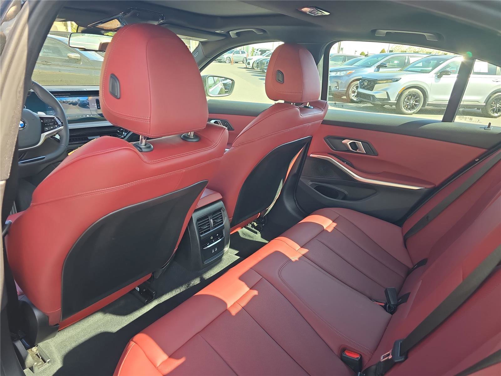 Used 2025 BMW 330i 330i image 11