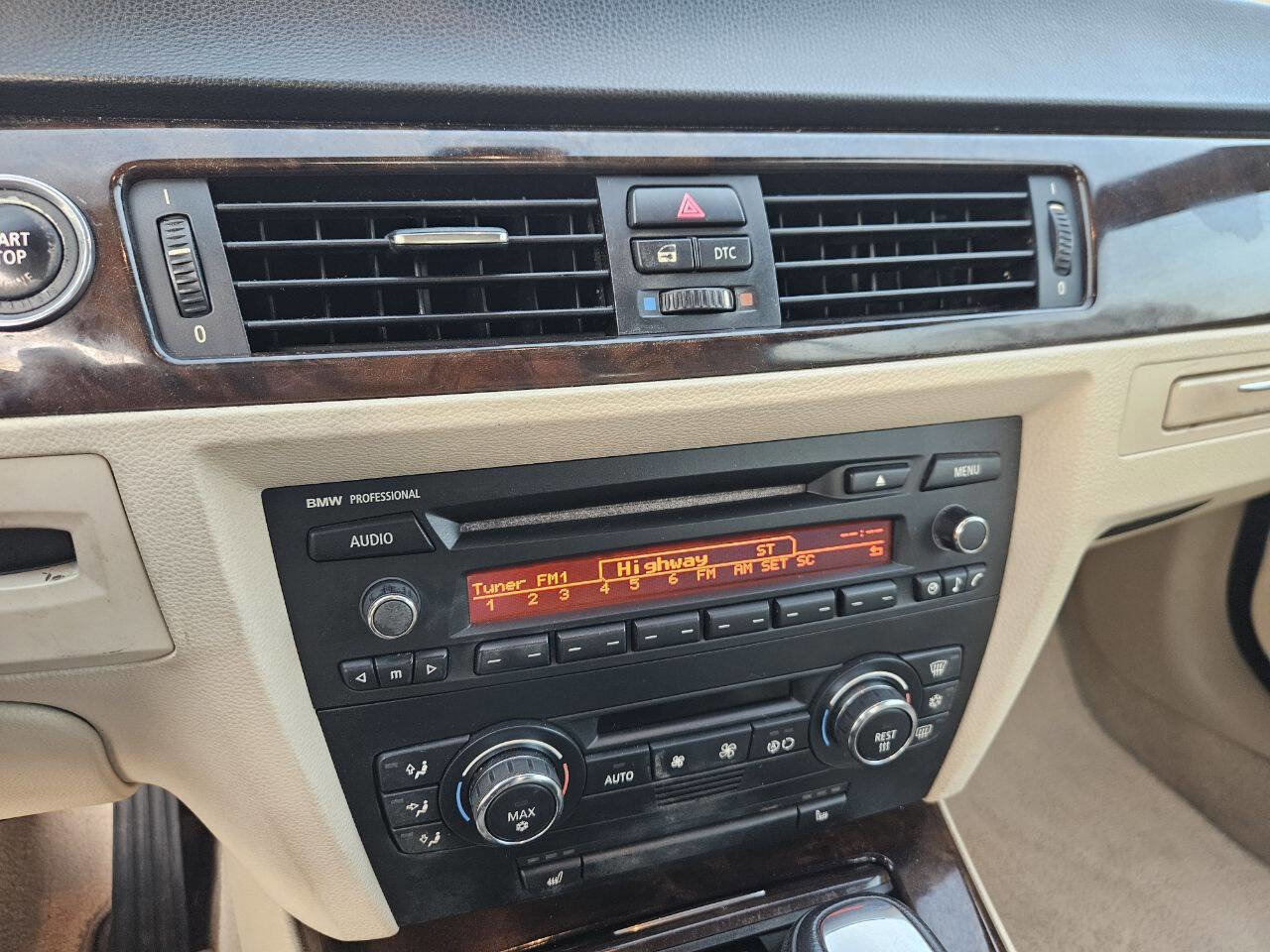 Used 2009 BMW 335i Convertible image 19