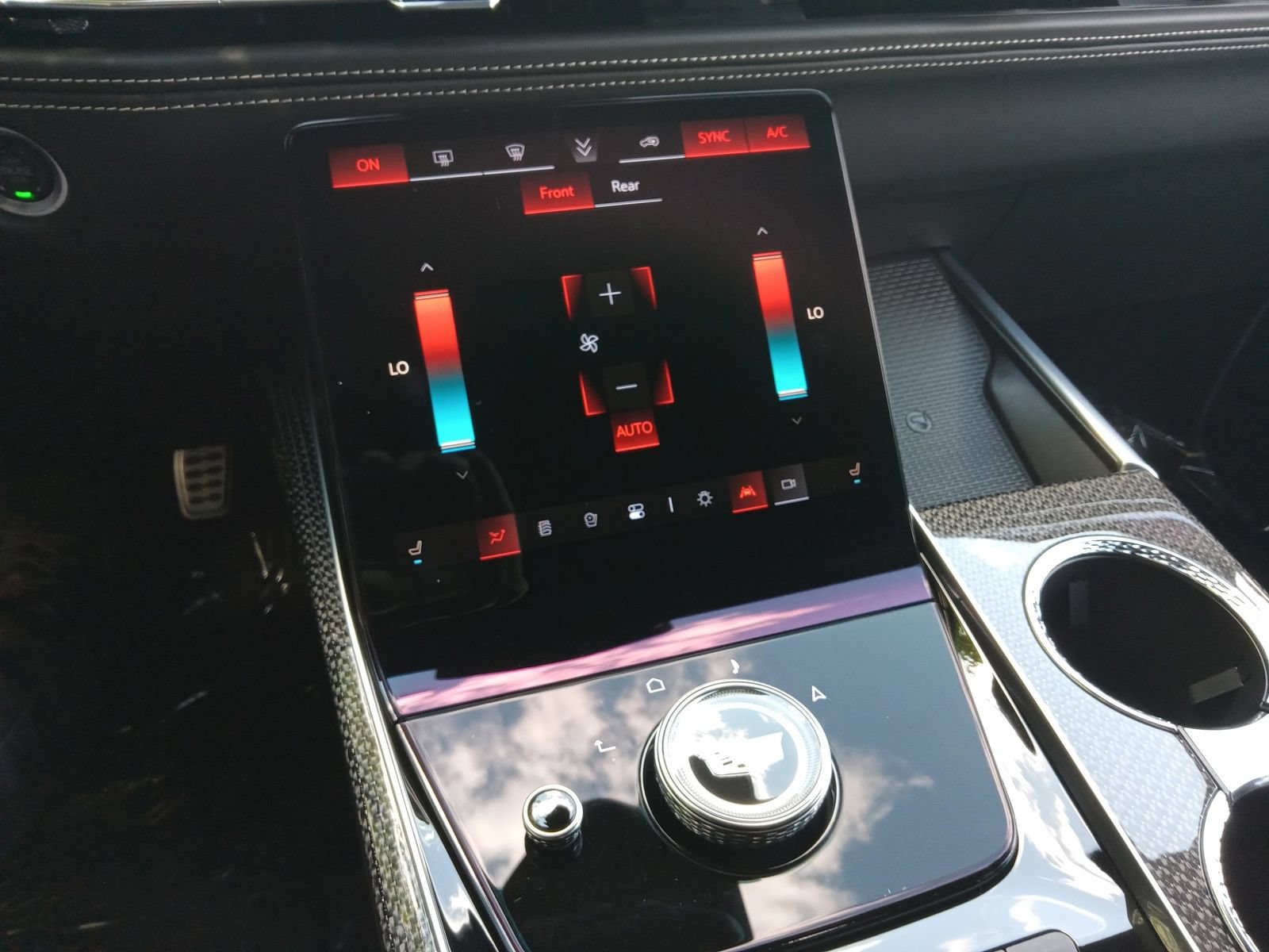 Used 2025 Cadillac Escalade V AWD/4WD image 19