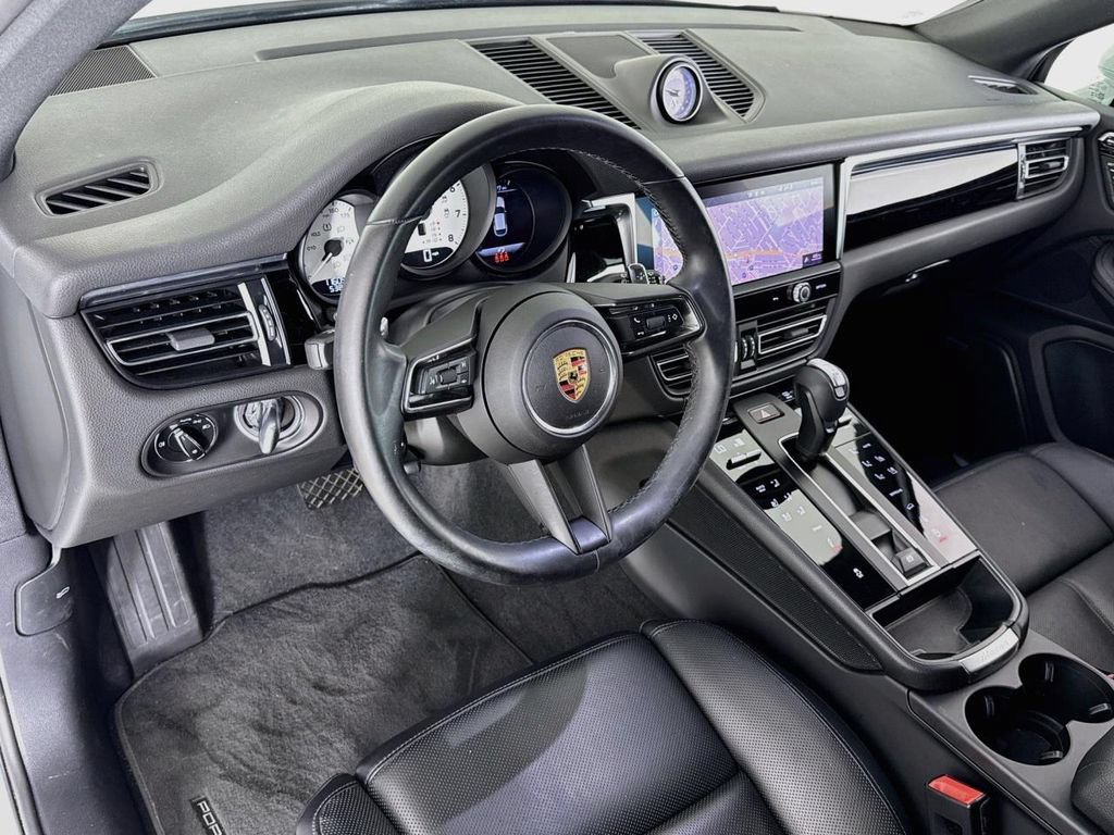 Used 2024 Porsche Macan S AWD/4WD image 4