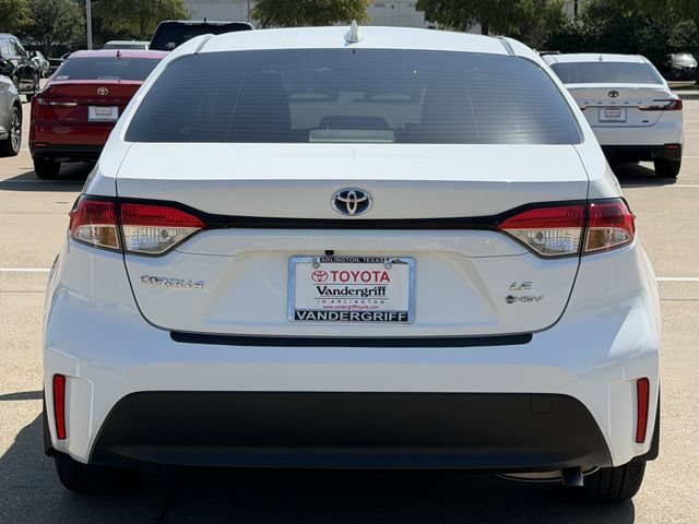 Certified 2025 Toyota Corolla LE FWD image 5