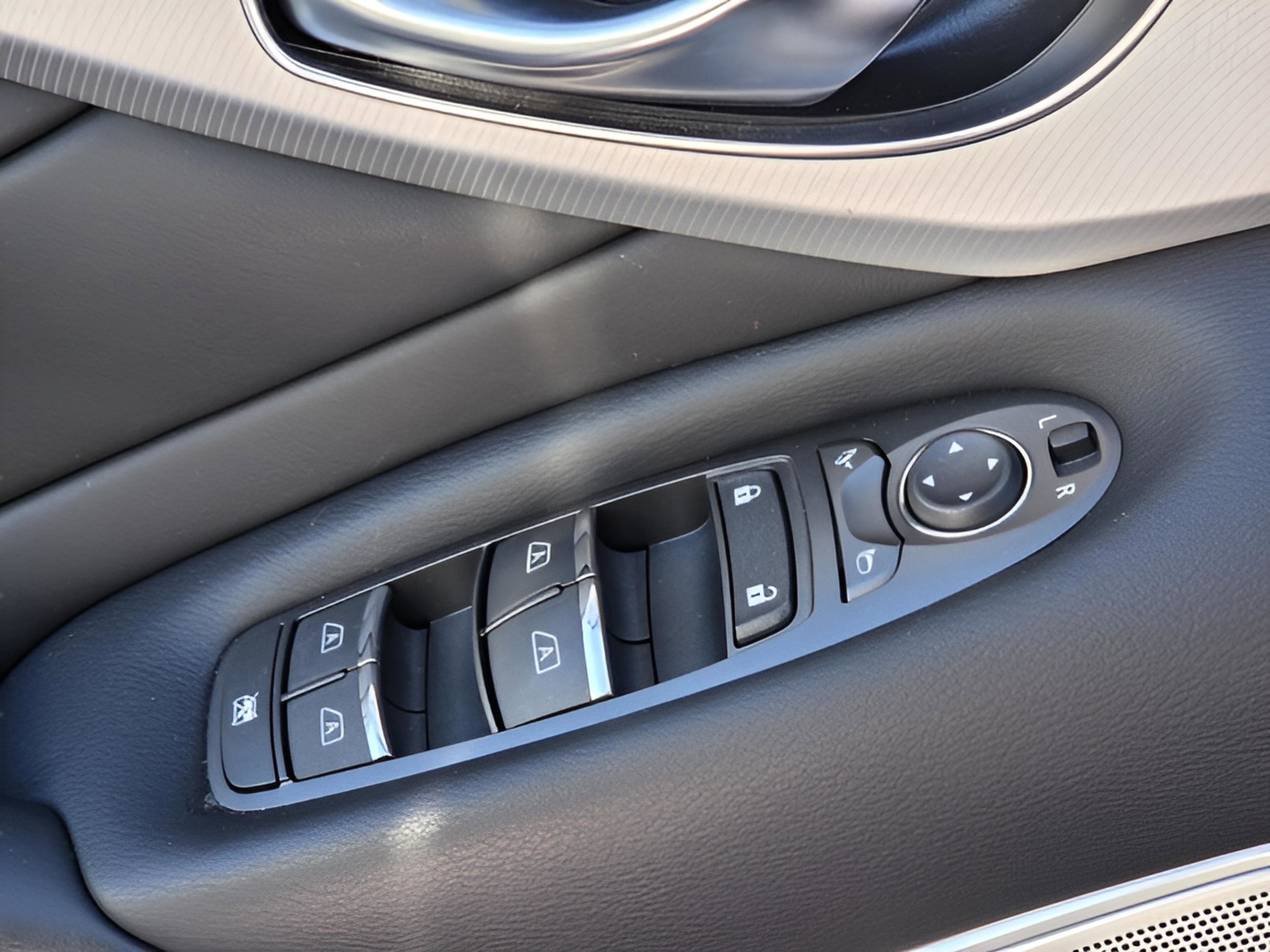 Used 2023 INFINITI Q50 Luxe AWD/4WD image 27