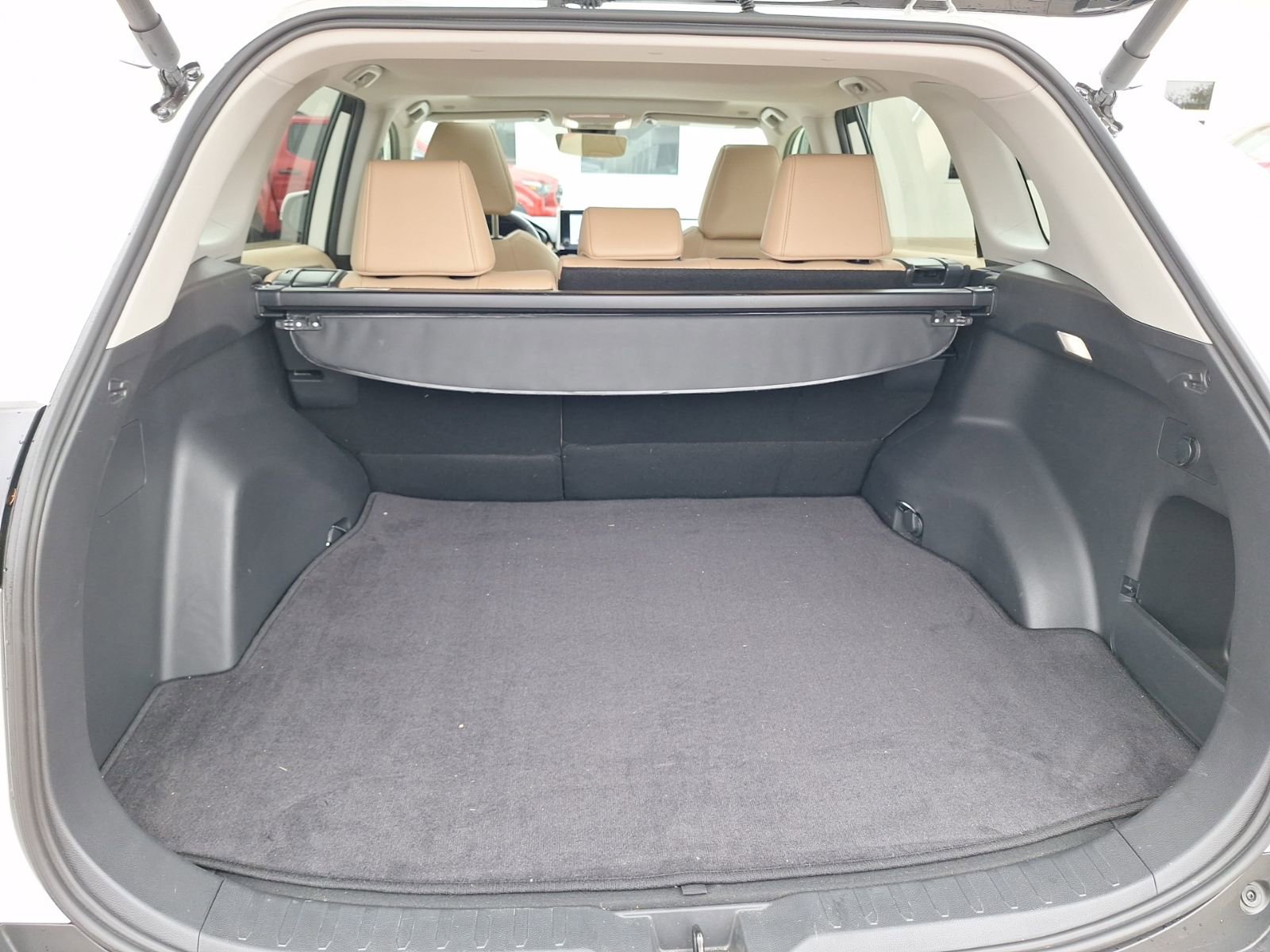 Used 2024 Toyota RAV4 XLE Premium image 39