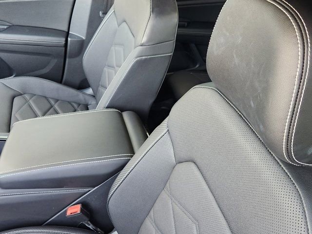 Used 2024 Volkswagen Atlas Cross Sport SE image 21
