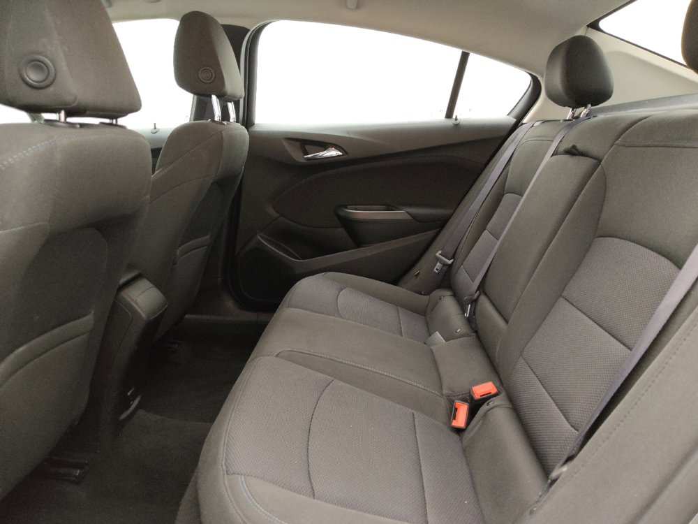 Used 2017 Chevrolet Cruze LT w/ Convenience Package FWD image 18
