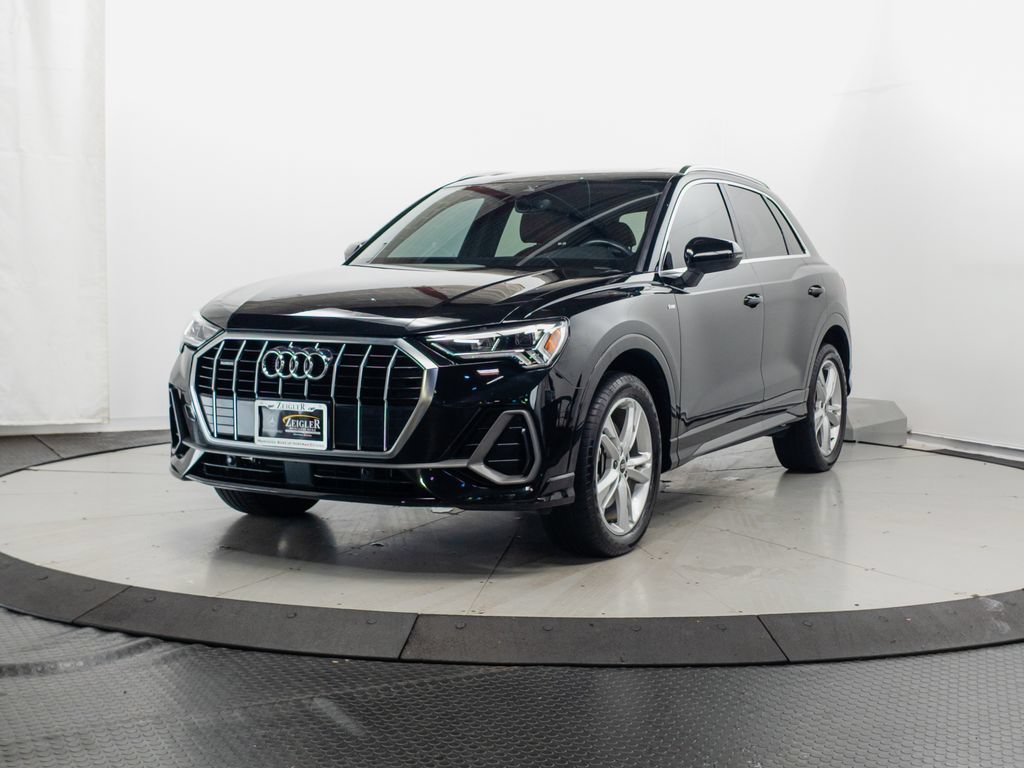 Used 2021 Audi Q3 2.0T Premium Plus w/ Premium Plus Package AWD/4WD video 3