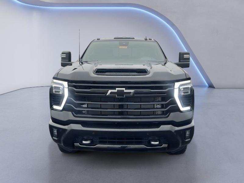 New 2026 Chevrolet Silverado 2500 High Country w/ High Country Premium Package AWD/4WD image 3