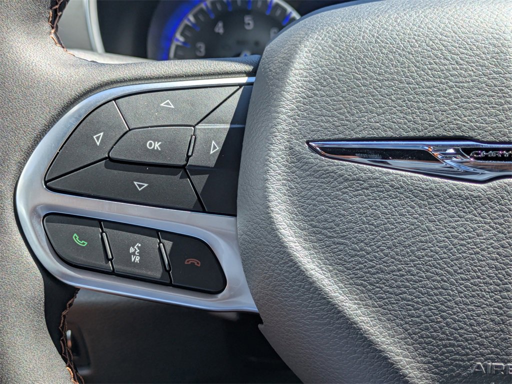 New 2026 Chrysler Pacifica Pinnacle image 31