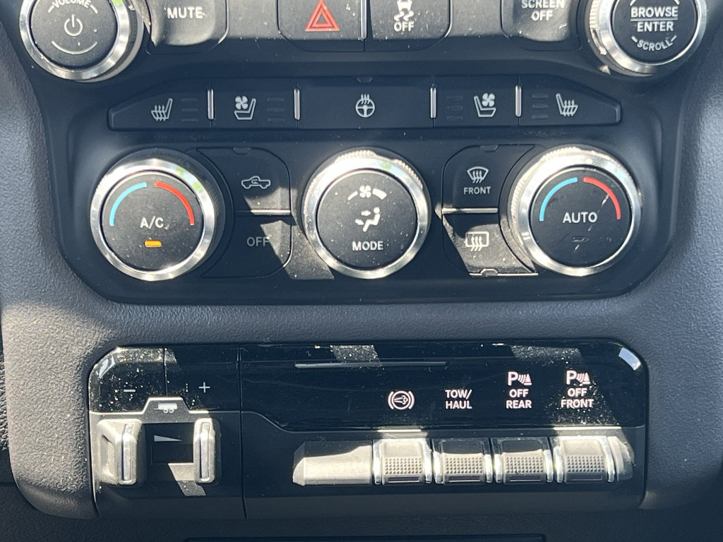 Used 2020 RAM 2500 Laramie w/ Night Edition AWD/4WD image 22