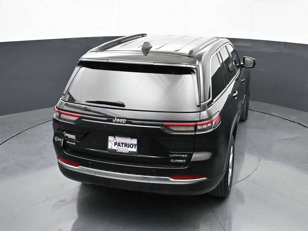 Used 2023 Jeep Grand Cherokee Limited AWD/4WD image 40