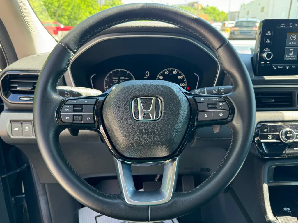 Used 2025 Honda Pilot EX-L image 26