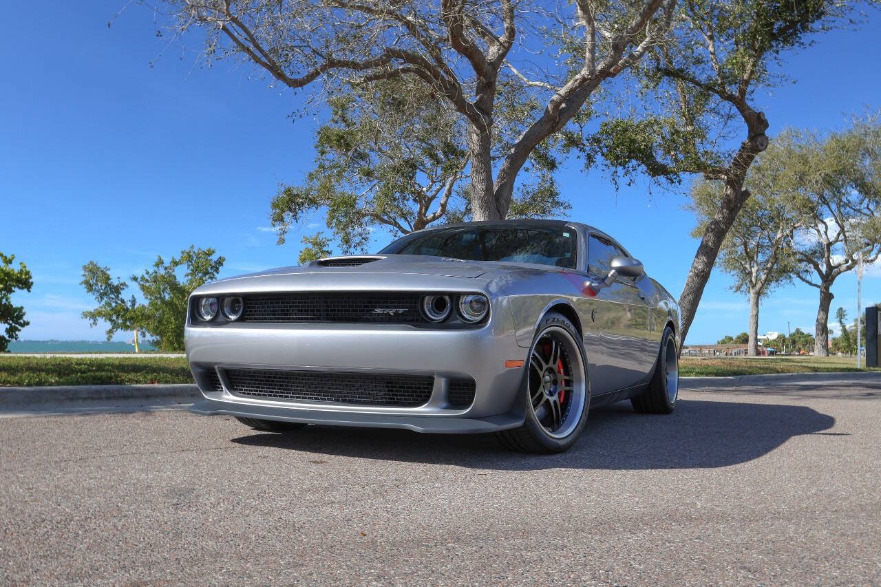Used 2015 Dodge Challenger SRT Hellcat RWD image 8