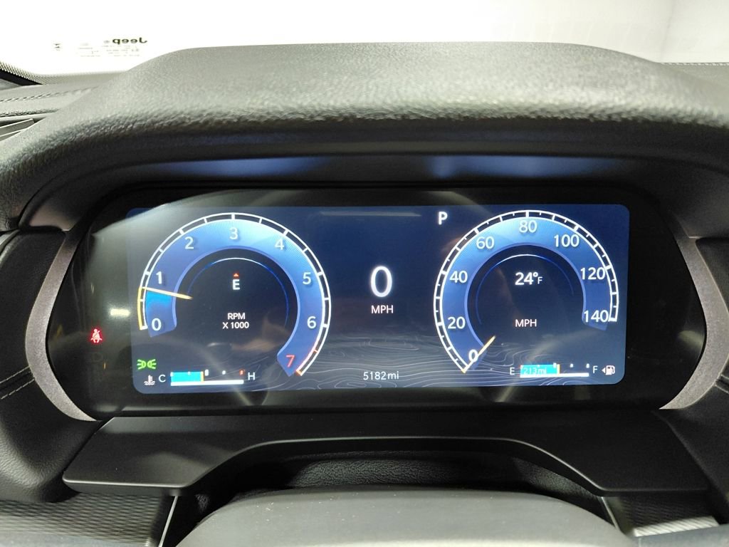 Certified 2025 Jeep Grand Cherokee Laredo X image 29