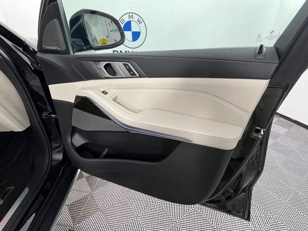 Used 2019 BMW X5 xDrive40i w/ Premium Package 2 AWD/4WD image 24