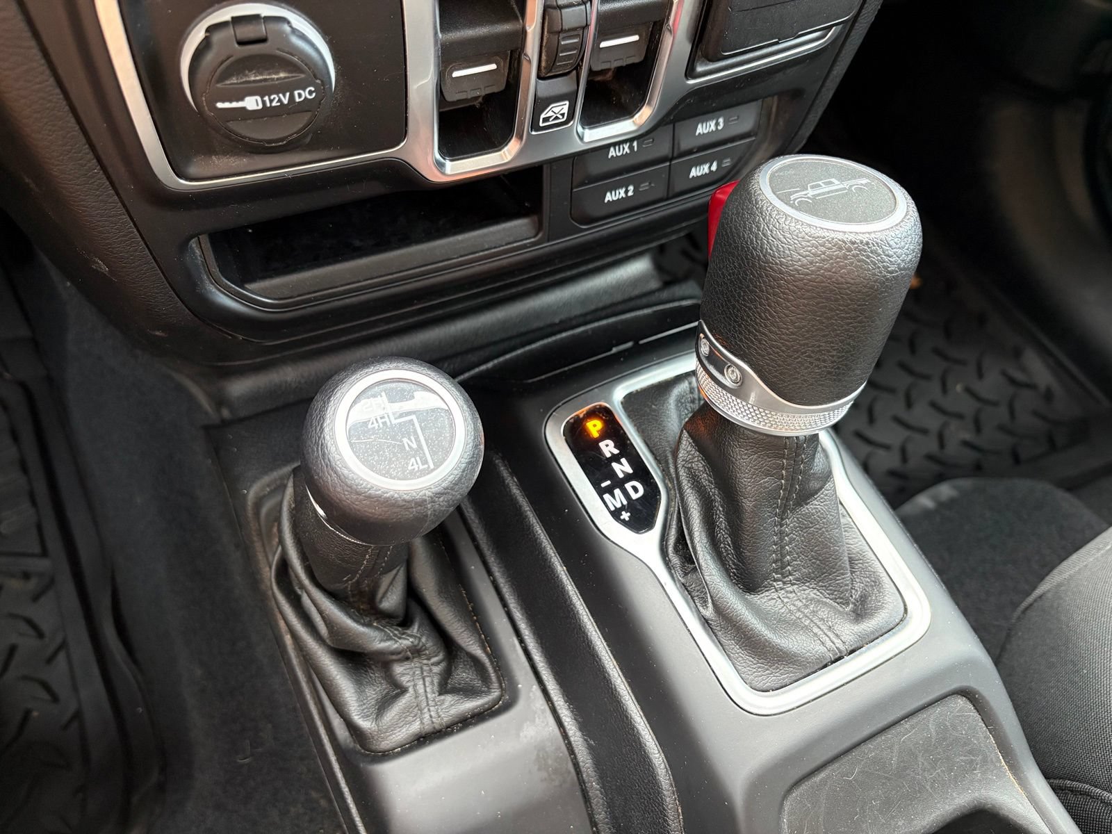 Used 2020 Jeep Gladiator Sport w/ Quick Order Package 24S AWD/4WD image 18
