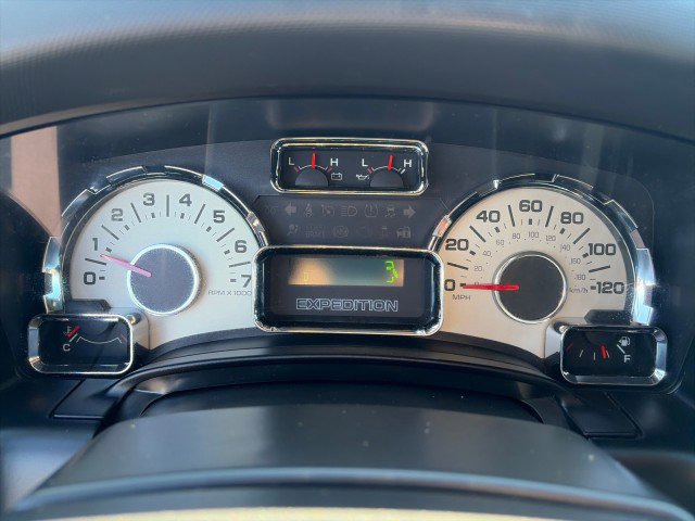 Used 2013 Ford Expedition EL Limited image 16
